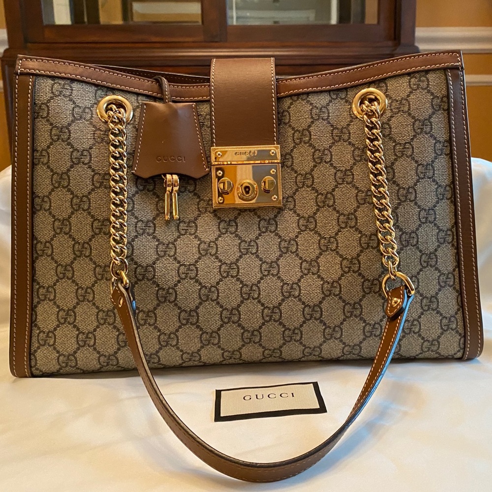 Gucci Padlock Medium GG shoulder bag
